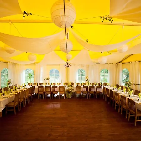 Rancho Slezanski Mlyn Bed & Breakfast Szczepanow (Swidnica)